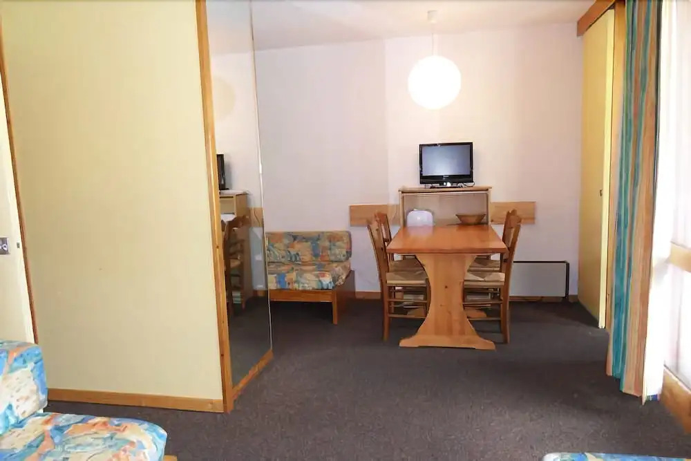 Belle Plagne Divisible Studio on the Slopes for 4 People of 28 mÂ² Ag122
