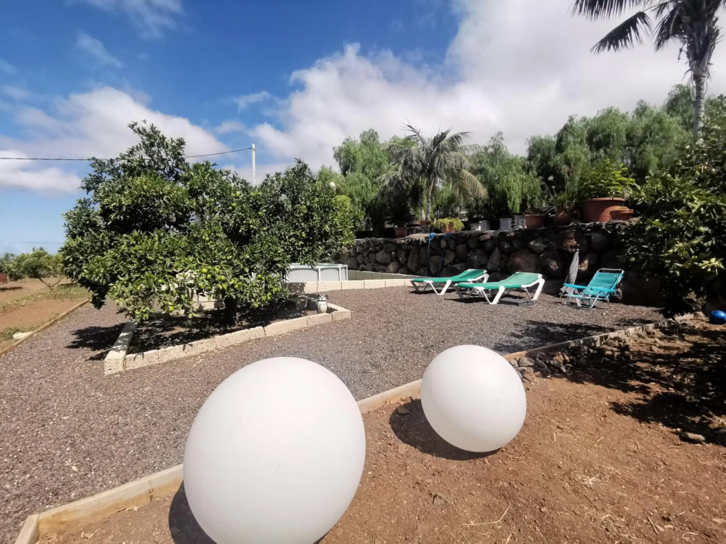 CASA RURAL DOLORES con PISCINA Y VISTAS A LA GOMERA