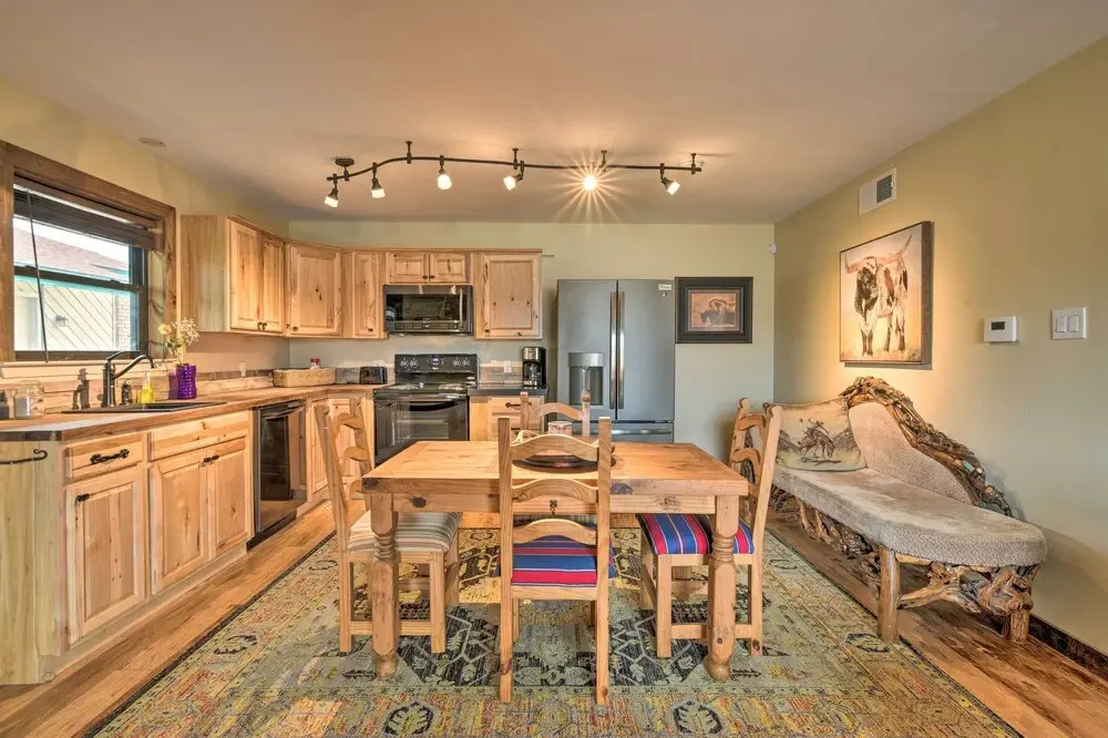 Fort Worth Apt < 5 Mi to Downtown!