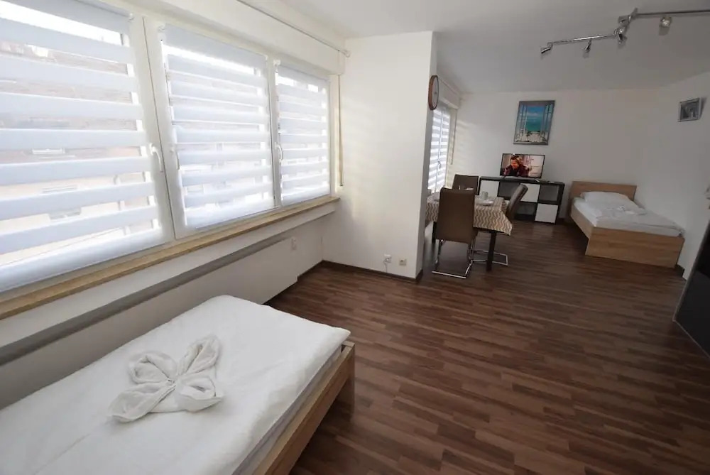 AB Apartment 92