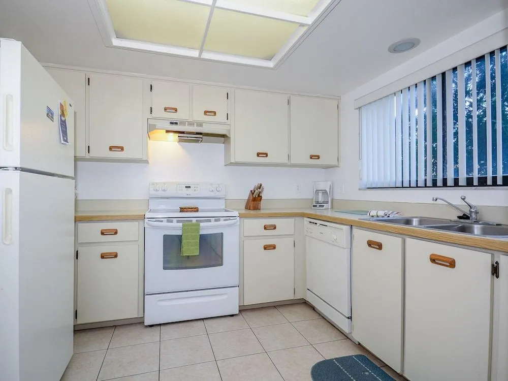 SC158 Sea Woods by RedAwning