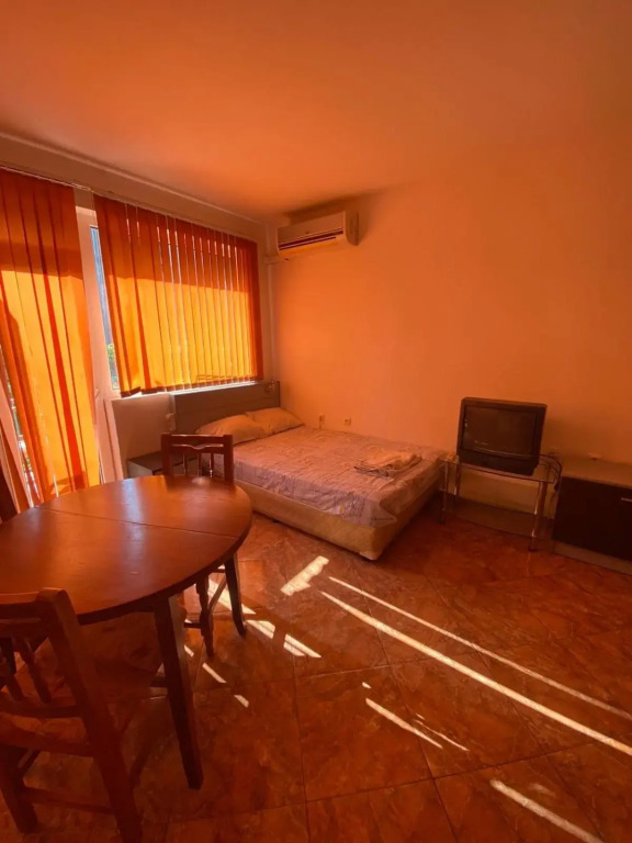 Violet Studio Apartment