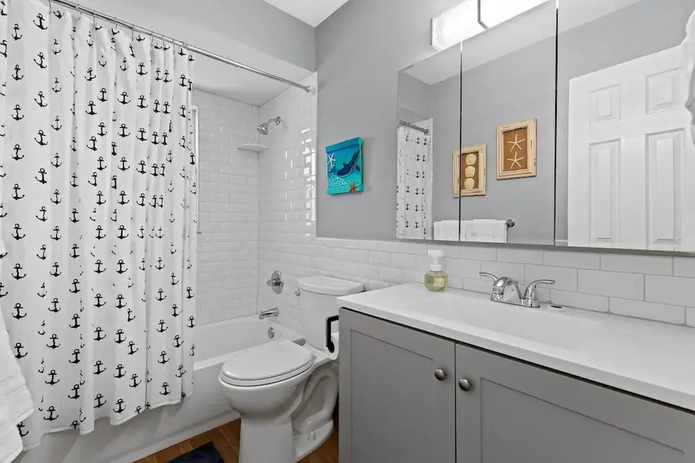 Aqua Beach Bungalow