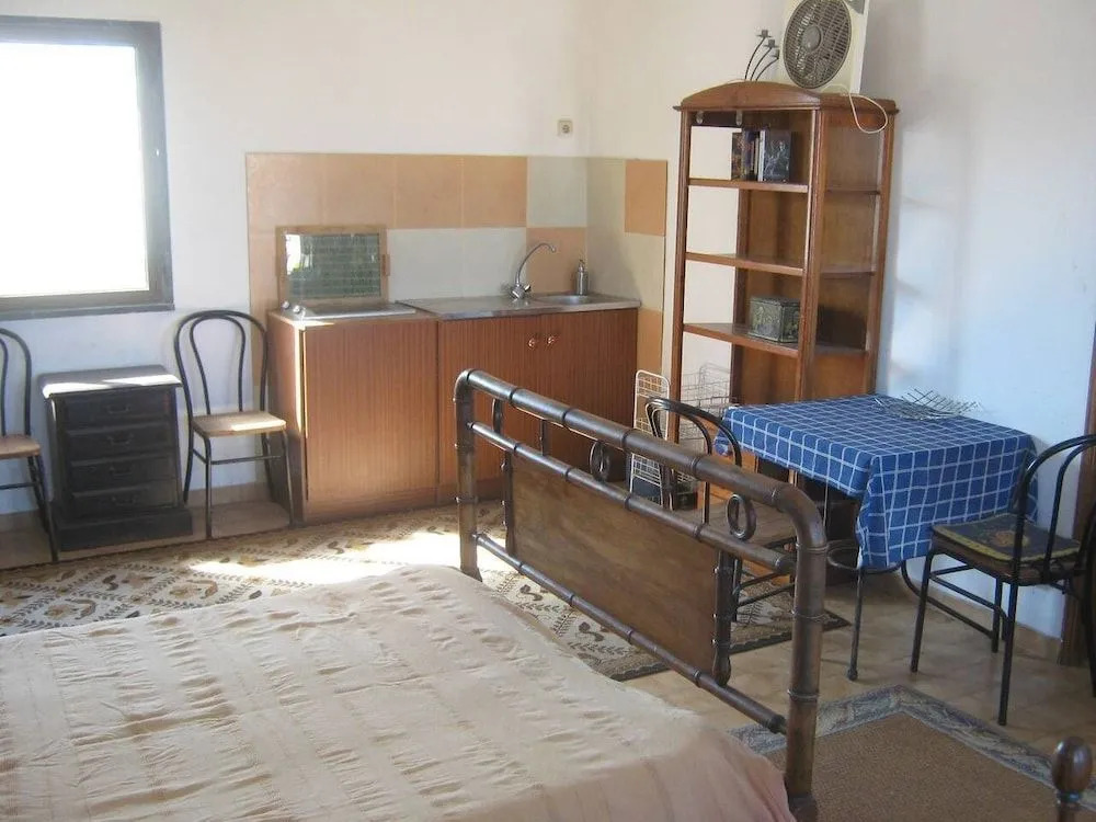 Room in Guest Room - Private Room on a Terrace With Garden