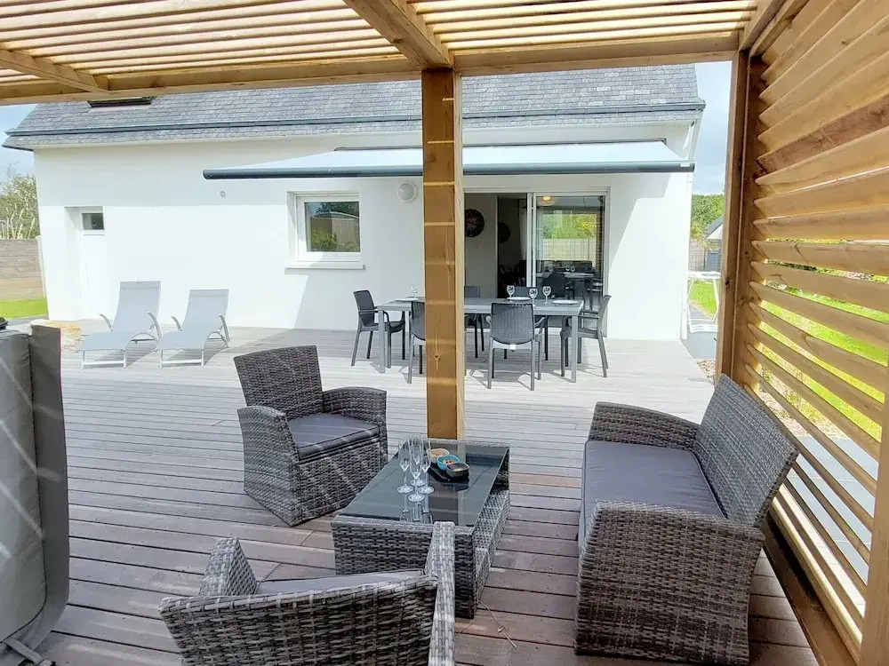 Holiday Home in Plouarzel near Sandy Beaches