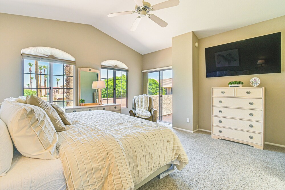 Patio & Pool Access: Lake Havasu City Gem