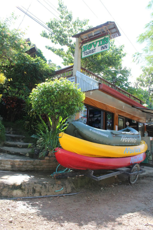 Novie's Tourist Inn