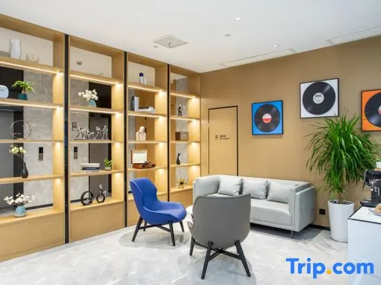VX Hotel (Shanghai Beiwaitan Ningguo Road Subway Station)