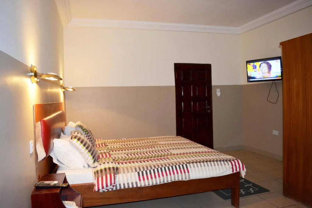 Kunta Kinte Hotel