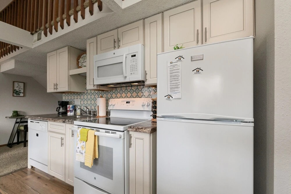 Green Meadow Getaway 2 Bedroom Condo