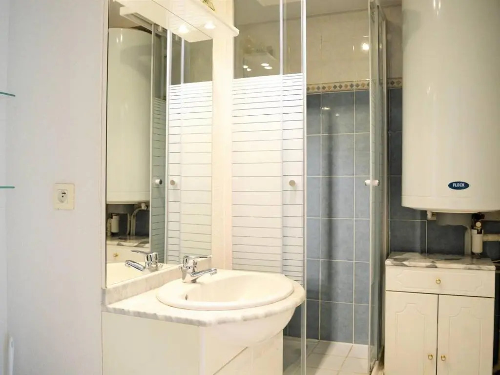Appartement Le Lavandou, 2 pièces, 4 personnes - FR-1-251-399