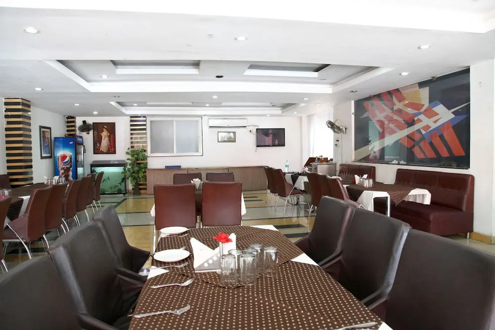 OYO 3075 Hotel RK Residency