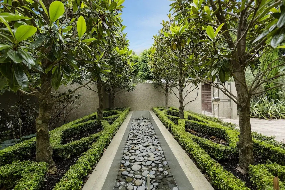 Oasis on Belmont Lane
