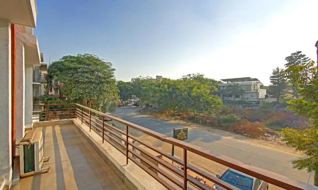Treebo Trend AR Residency Sector 45