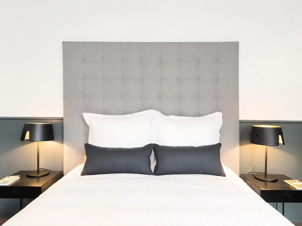 Luxury AC 3BDR Le Marais I by Livinparis