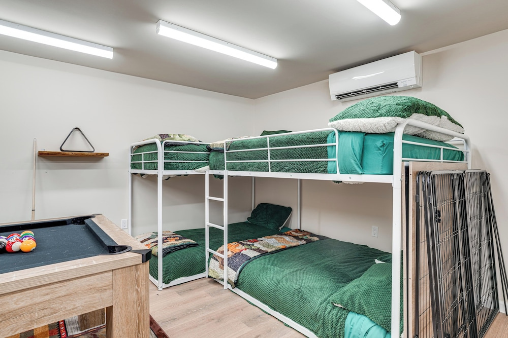 Game Room & Hot Tub! Dog-friendly Arnold Retreat
