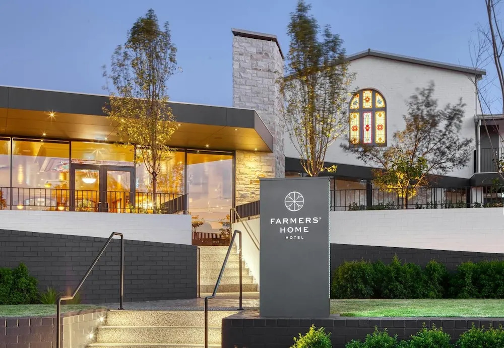 Farmers Home Hotel