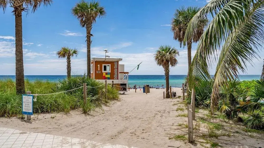 Beach Walk Resort Lux Apartments