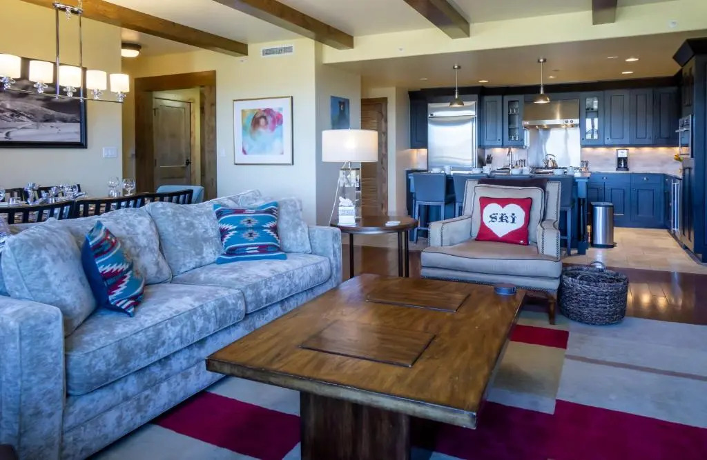 Edgemont 2401 - Luxury Ski-in Ski-out Condo