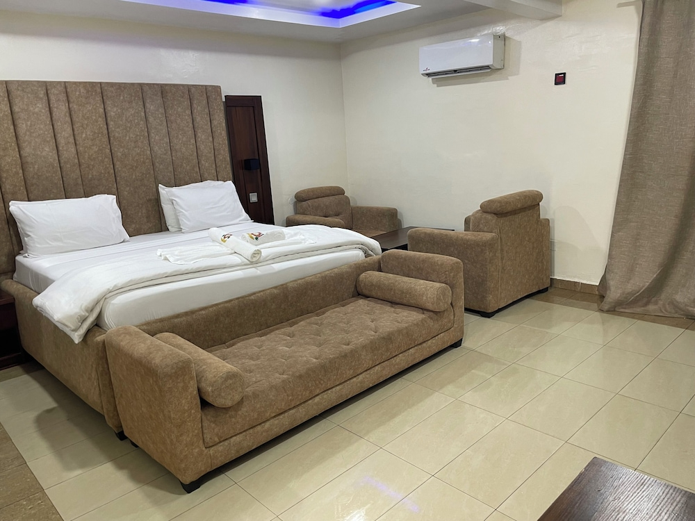Precious Palm Royal Hotel