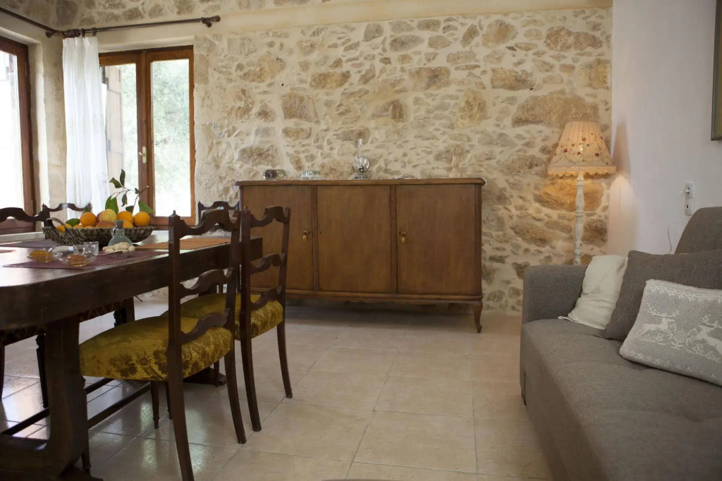 Cretan cottage of 1900 with beautiful olive yard
