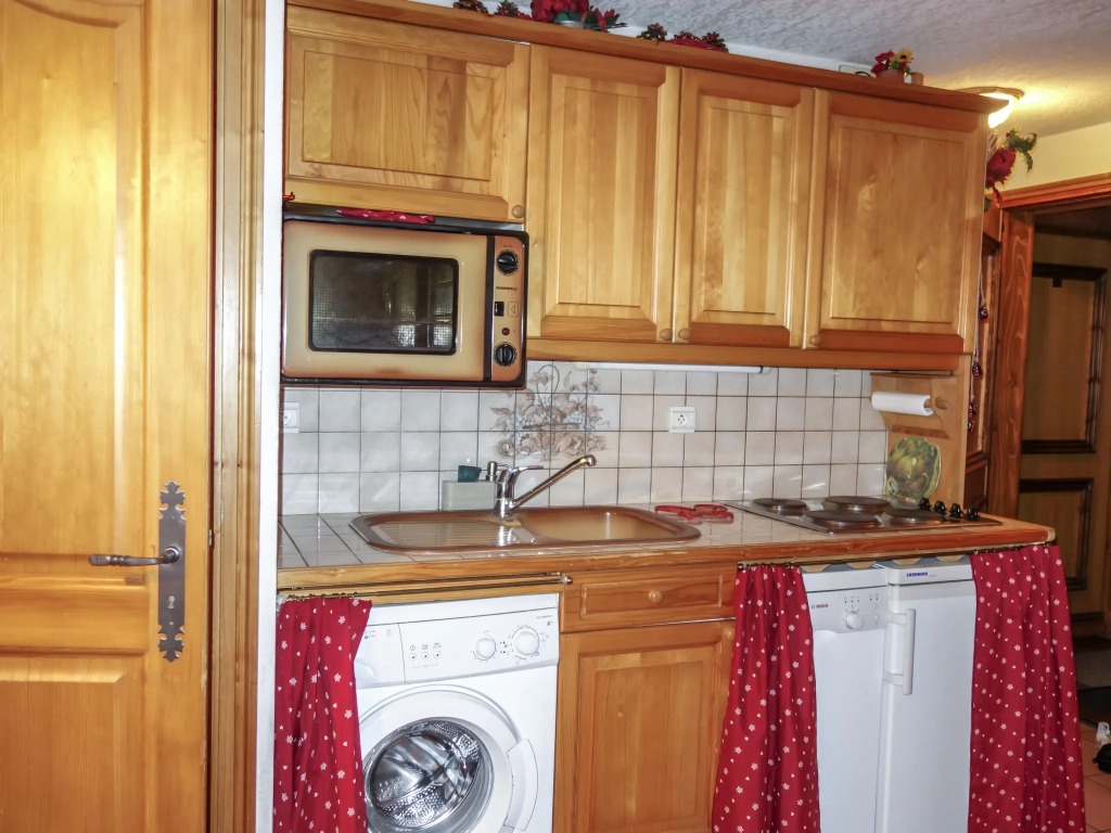 Apartment Jardins Alpins 2 by Interhome