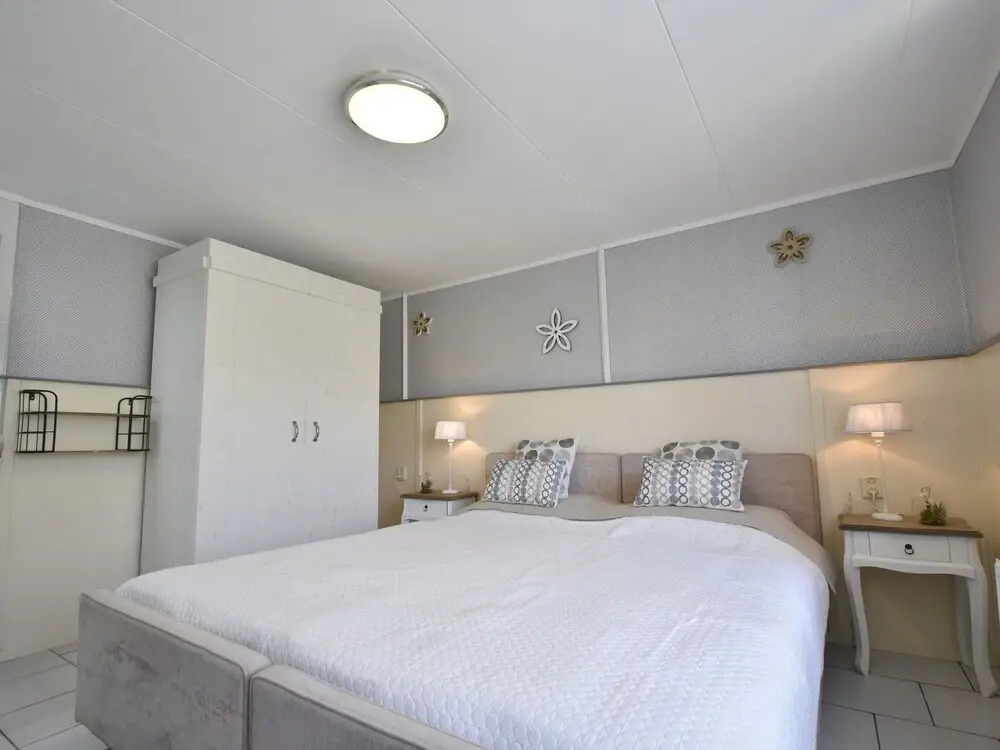 Lovely Holiday Home With Garden, Barbecue, Garden Furniture