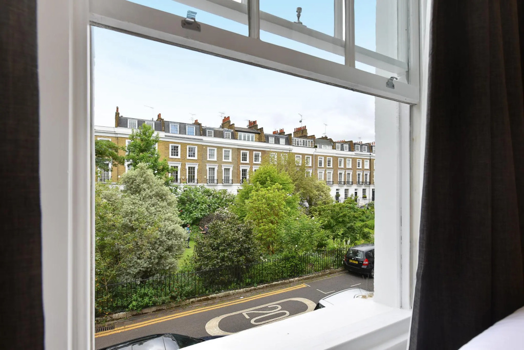 Stunning Sloane Square 2 Bed 2.5 Bath £2.5 million