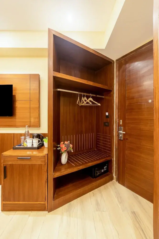 Saltstayz Premier - Manesar & Sector 86
