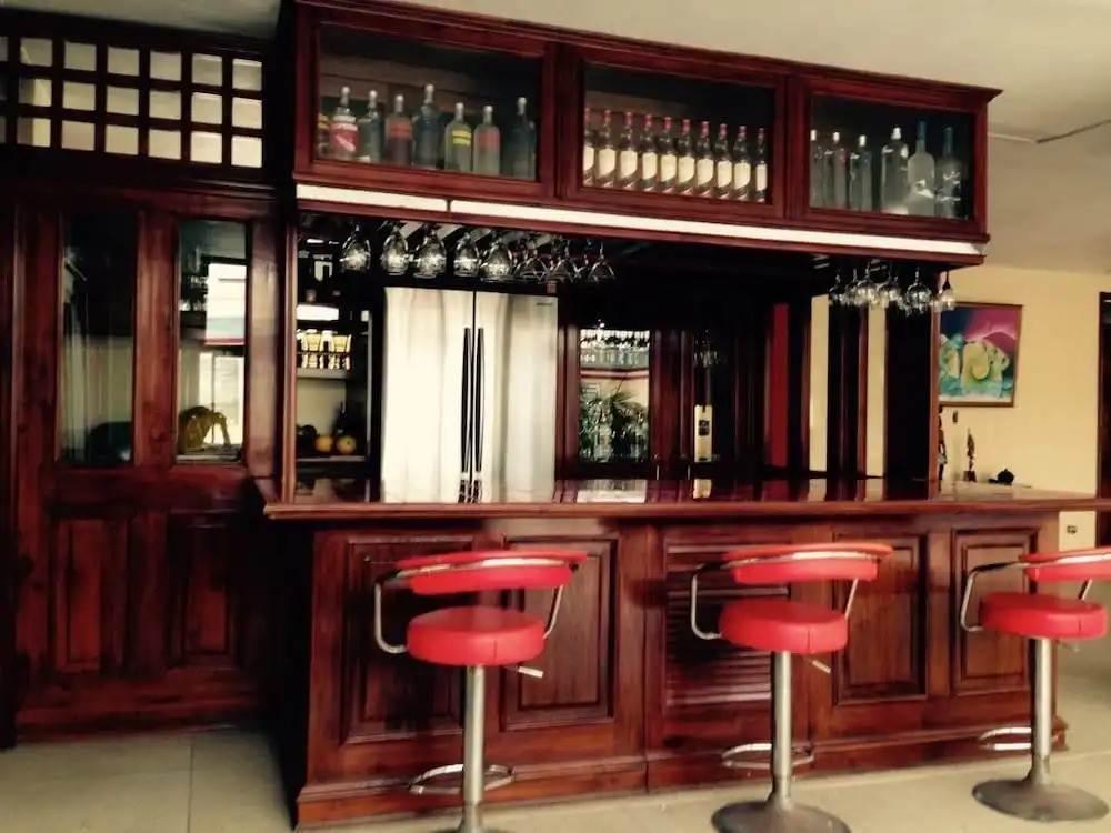 Auber Cayes Guest House