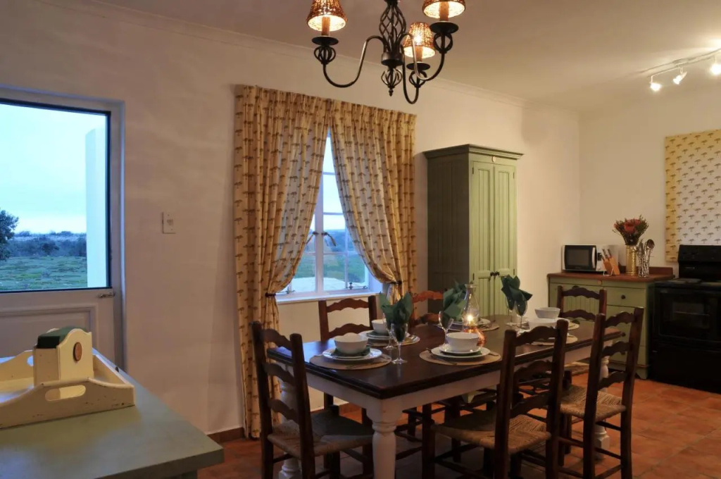 De Hoop Suites