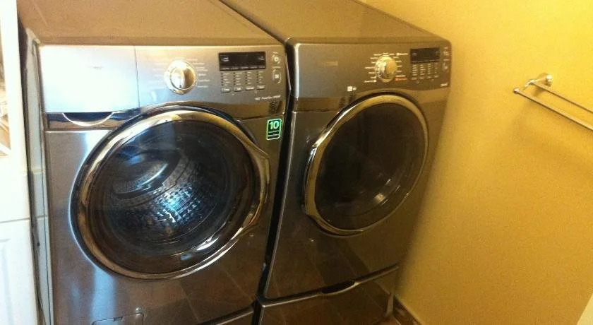 Noble House Suites