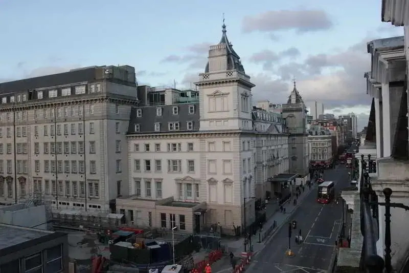 Metro Hotel