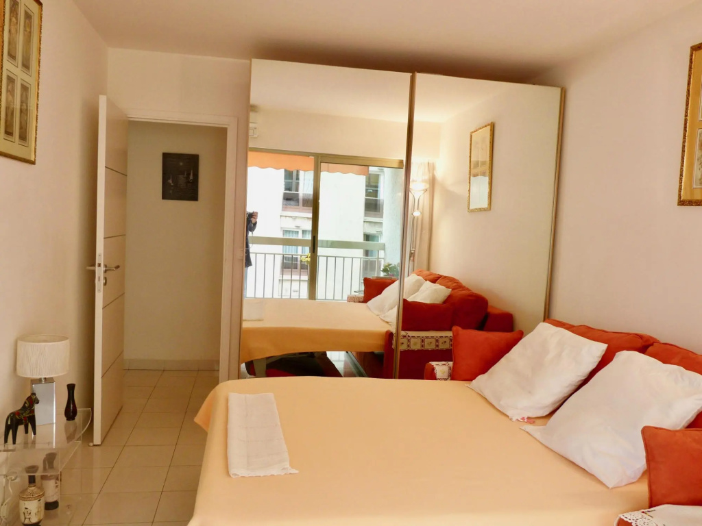 One Bedroom Apartment in the Center of Cannes Next to the Carlton a few Meters From the Croisette - 367