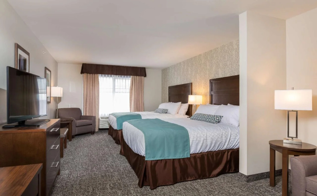 Best Western Plus Chestermere Hotel