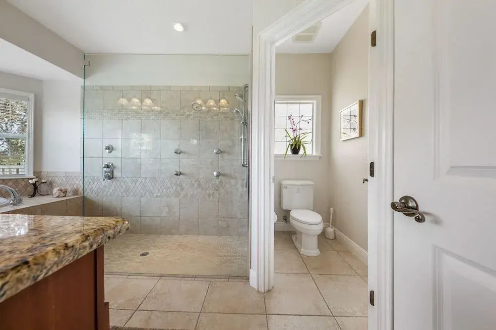 Liberty View with Pool and Views 4 Br home by RedAwning