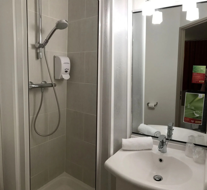 Brit Hotel Essentiel Tours Sud
