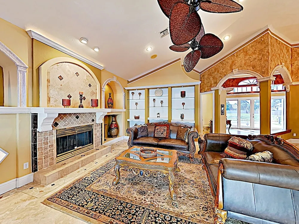 New Listing! European-style On Canal W/ Pool 4 Bedroom Home