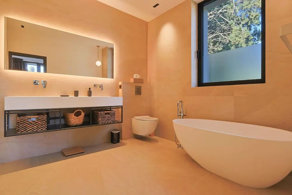 Villa Deva - 5 Bedrooms - Heated Pool