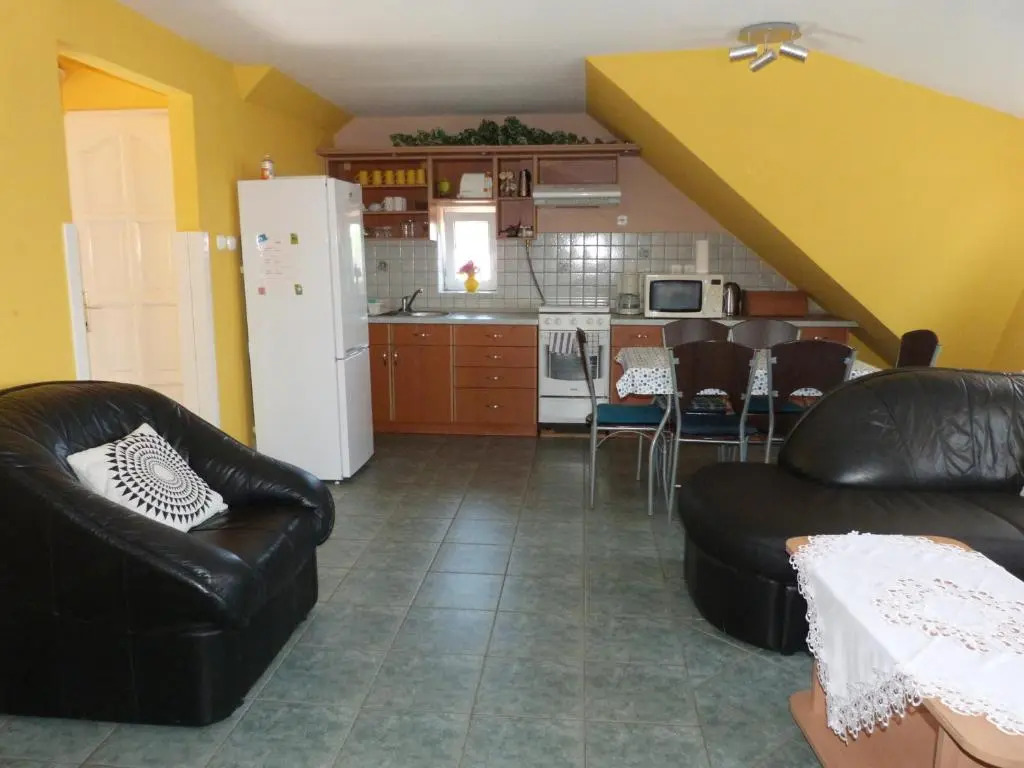Andi Apartman