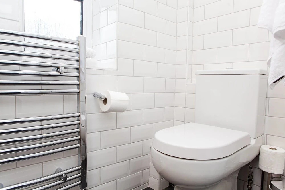 Quintessential 2 BR London Bridge Apartment
