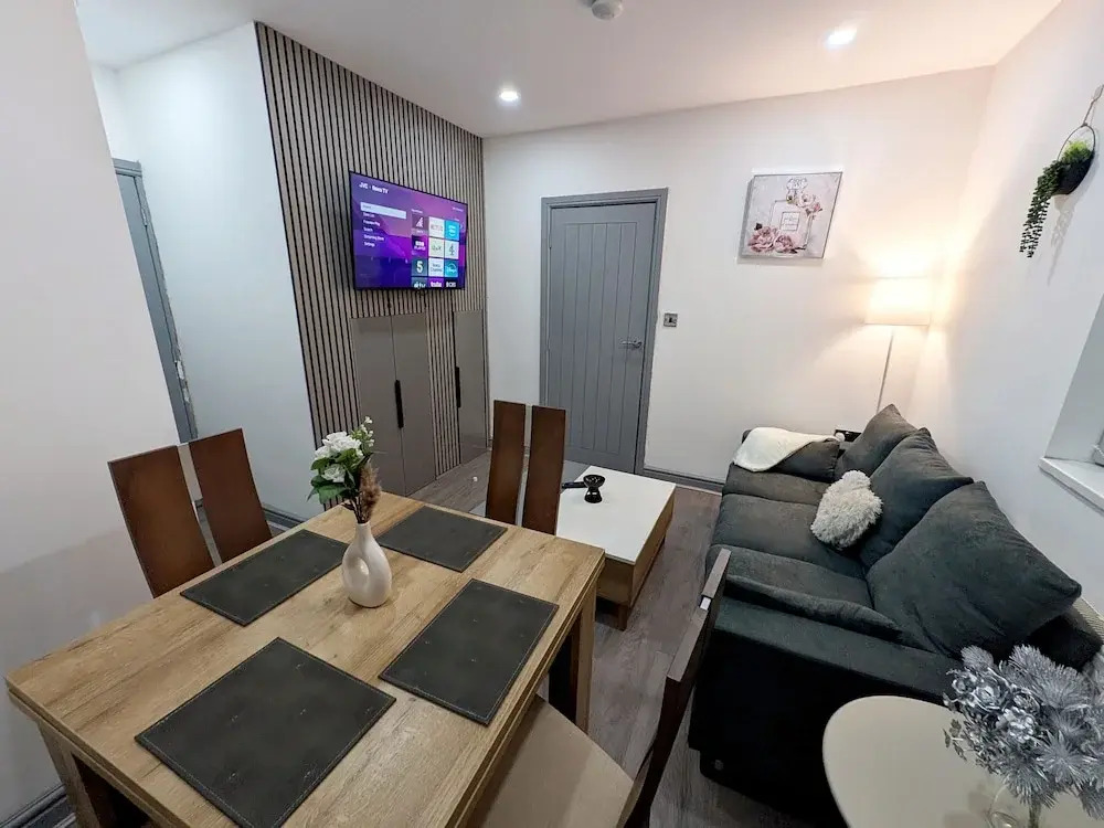 Spacious and Comfortable Modern Rooms