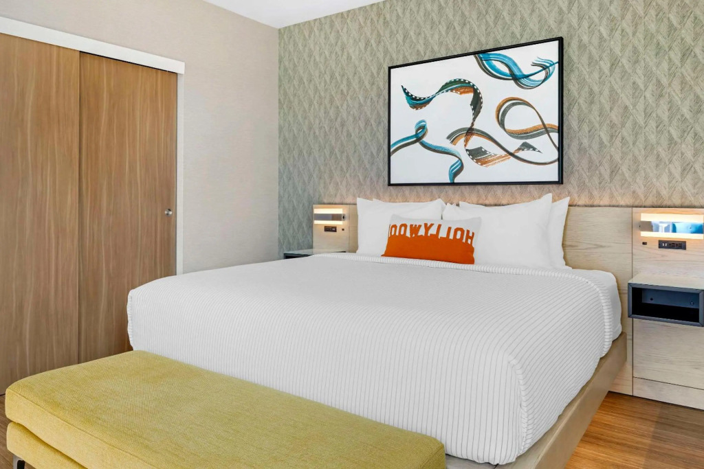 Cambria Hotel Burbank Airport