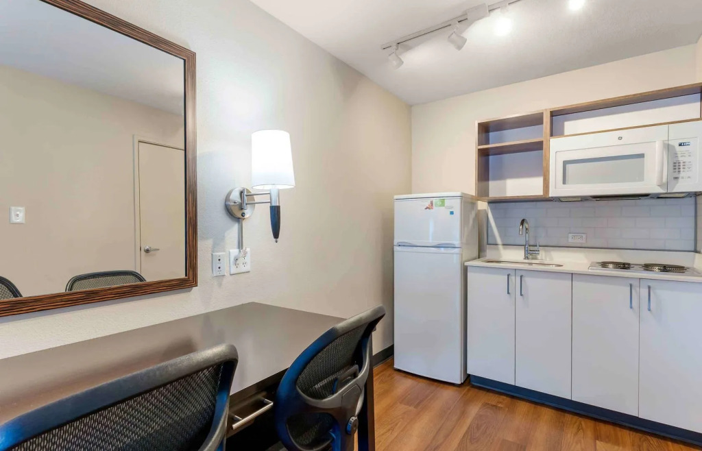 Extended Stay America Suites - San Francisco - San Mateo - SFO