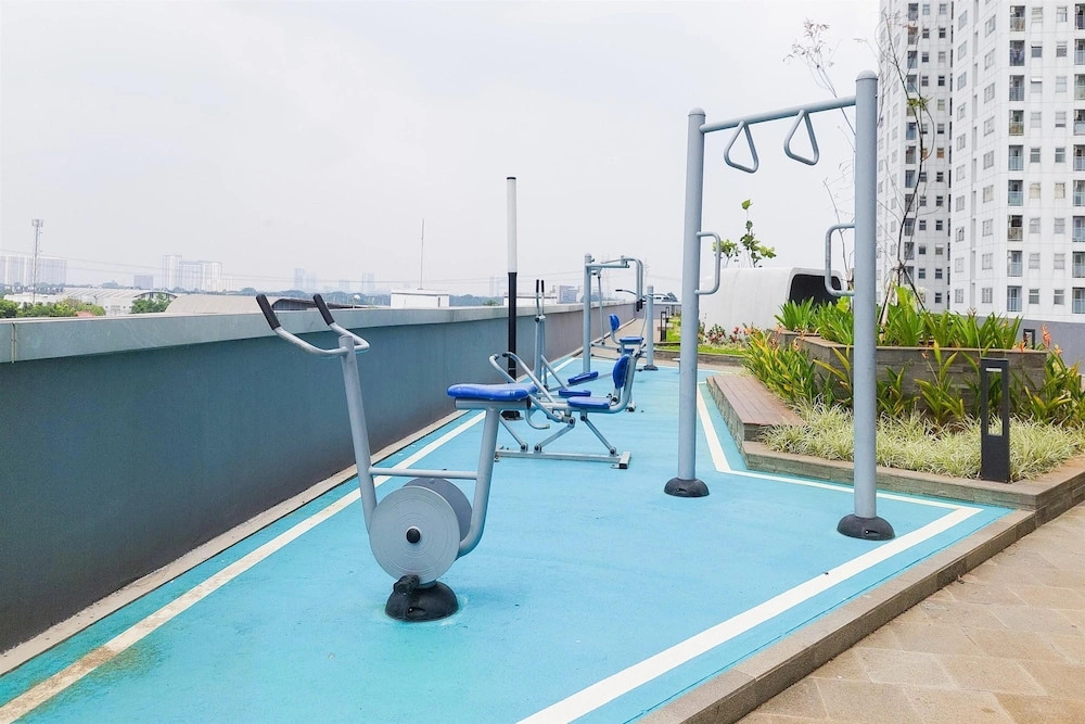 Good Deal Studio At Cisauk Point Apartment