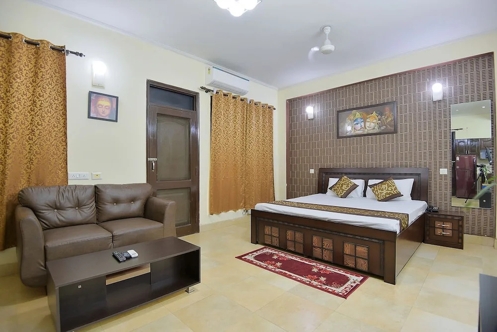BedChambers Serviced Apartments, Sushant Lok