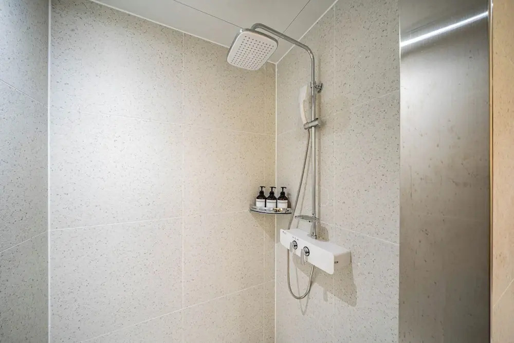 Mokpo Brown Dot Hotel Namak