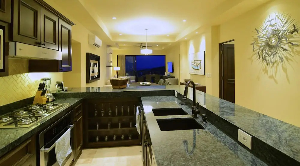 Beautiful Holiday Condo in a Prime Location in Cabo San Lucas 1025