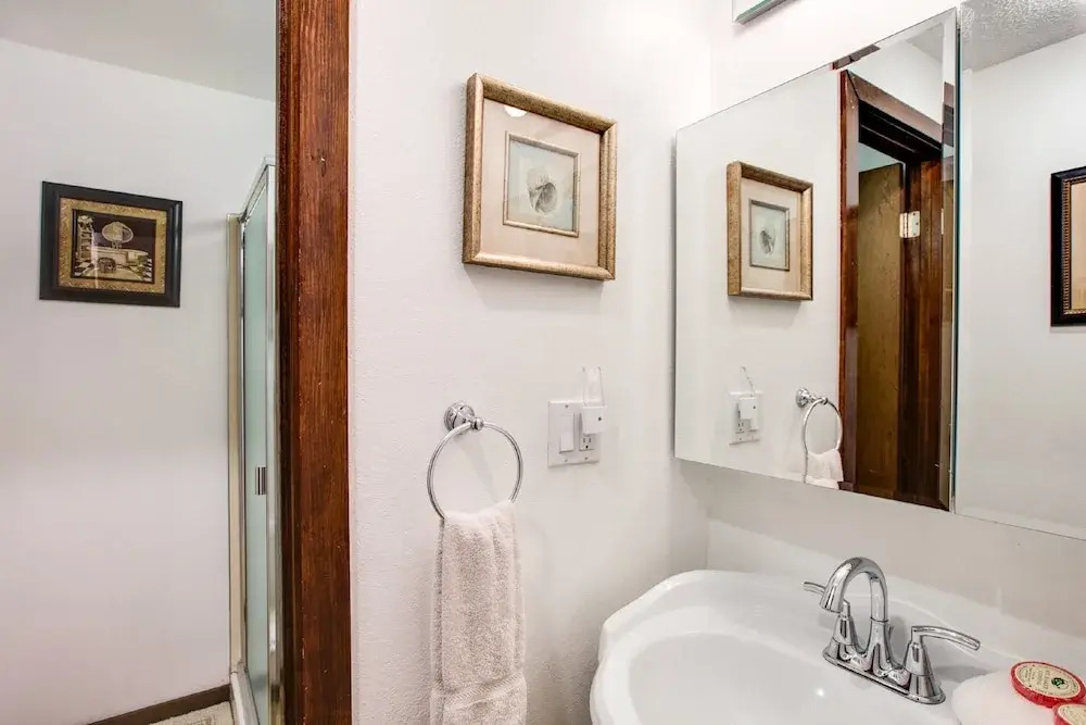31SW - Fireplace - WiFi - Washer/Dryer - Sleeps 4