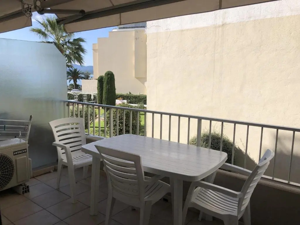 Appartement Saint-Raphaël, 1 pièce, 3 personnes - FR-1-466A-42